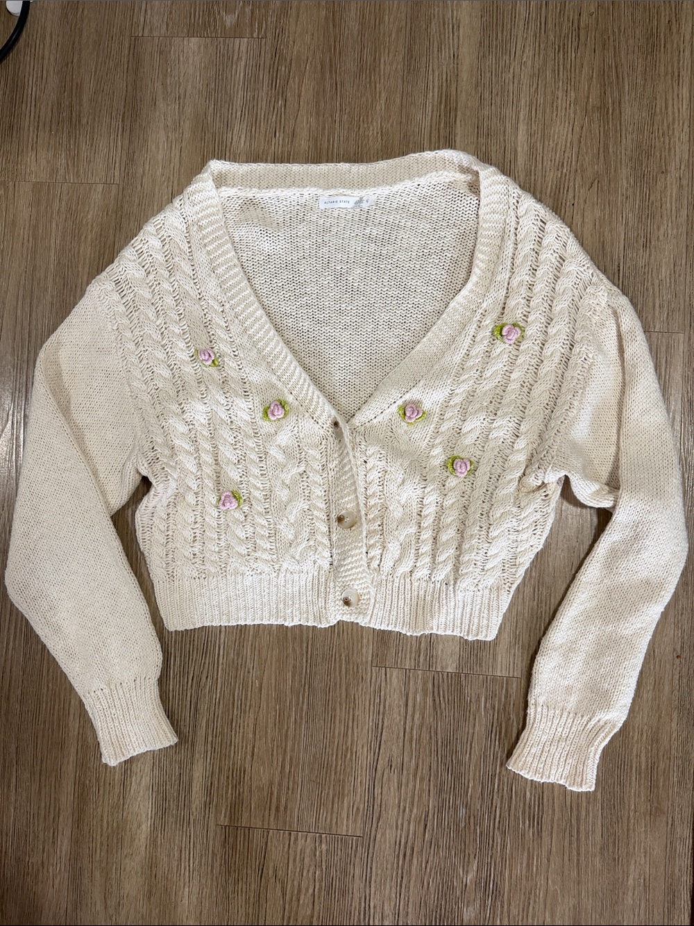 Altard State Cream Cropped Cable Knit Cardigan with Floral Accents L